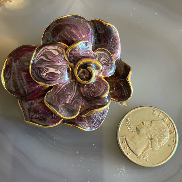 Purple Gardenia Brooch - Picture 4 of 5